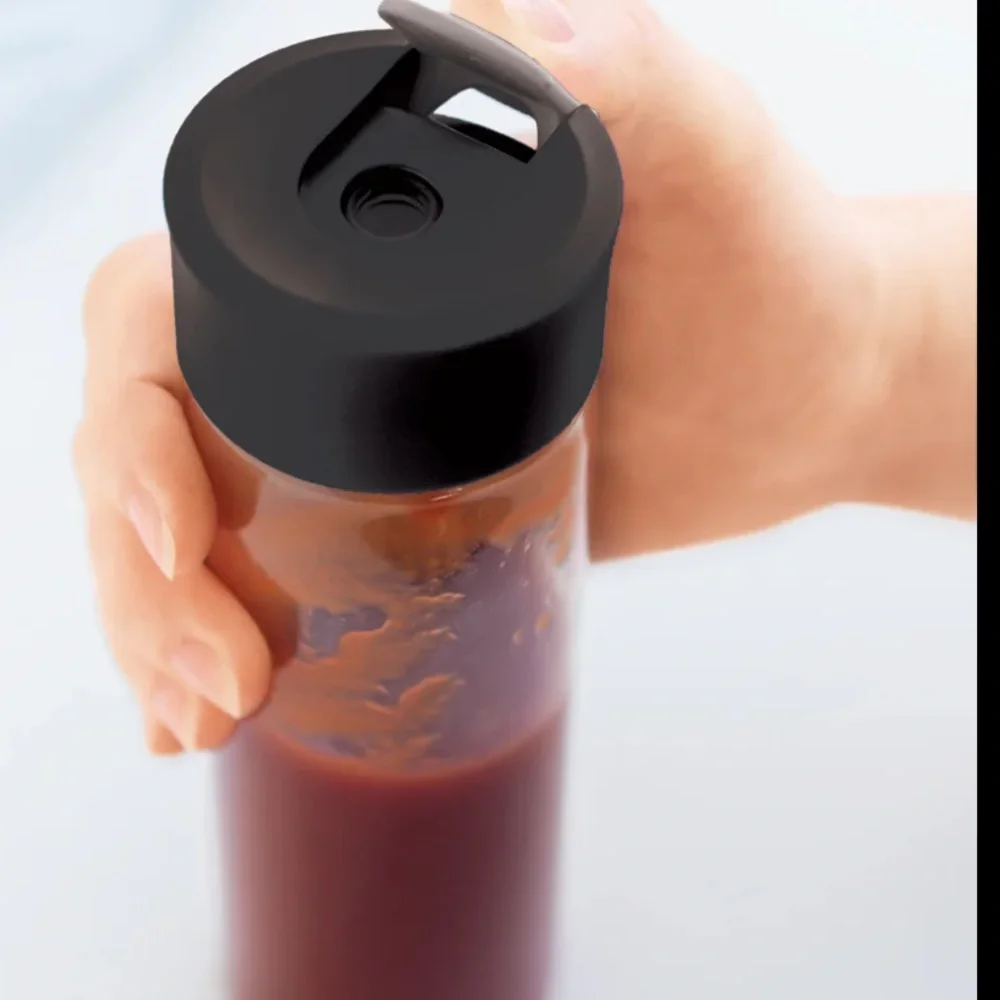 Set of 2 Tupperware Squeeze It Bottles